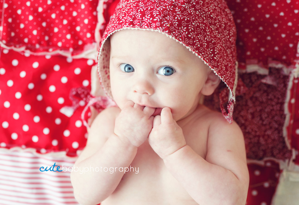 cutebaby photography Manchester, baby photography Manchester aneta gancarz newborn and baby photography Manchester, newborn baby, newborn portrait