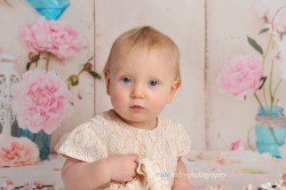 cutebaby photography Manchester, Hyde, cake smash