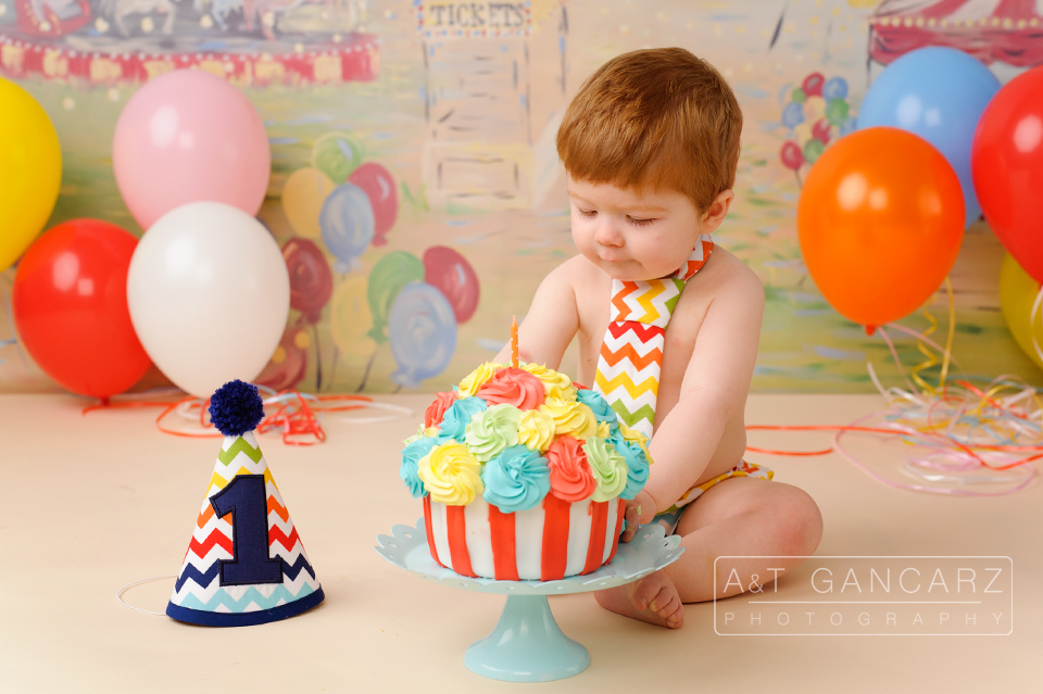 atgancarz photography Manchester, Hyde, cake smash Cheshire