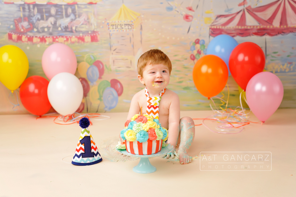 atgancarz photography Manchester, Hyde, cake smash Cheshire