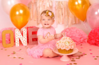 cutebaby photography Manchester, Hyde, cake smash Cheshire
