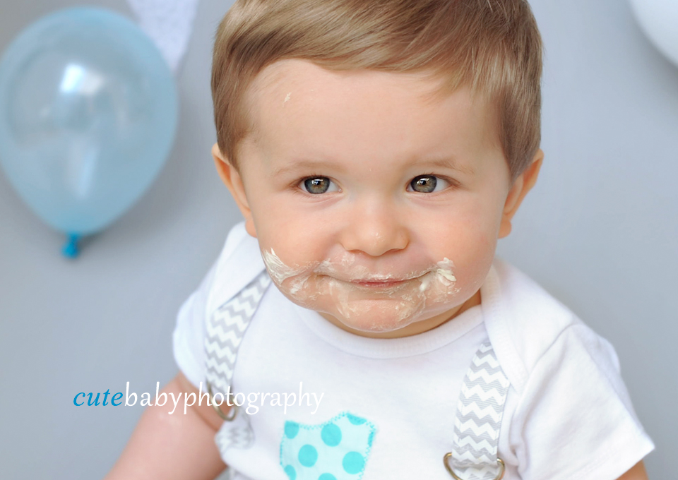 baby Noah, baby photography Manchester, cake smash photography Hyde,cake smash photography
