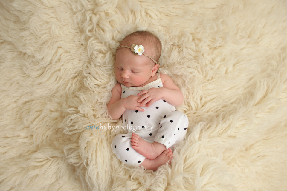 Newborn Photography Manchester | Hyde | Cutebaby Photography | 18 days new Baby Hania