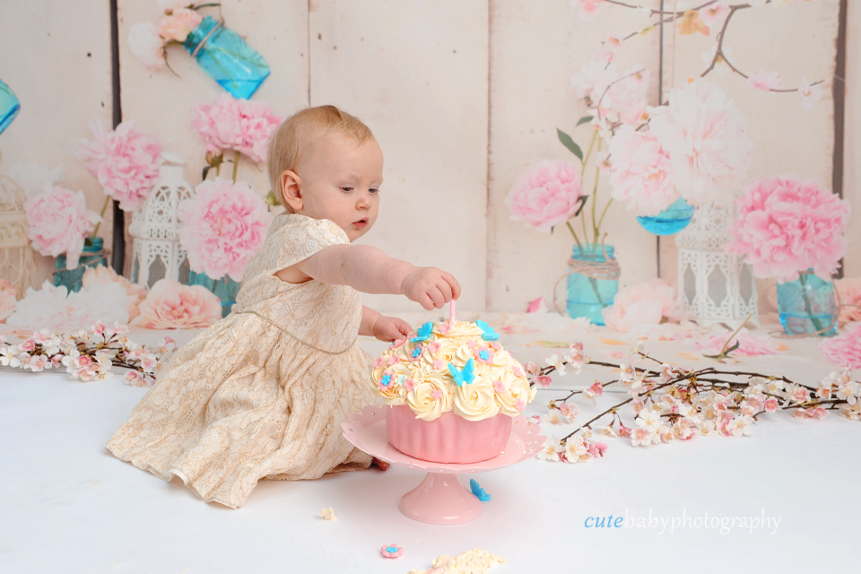Cake Smash Photography Manchester Hyde | Happy 1st Birthday Isla