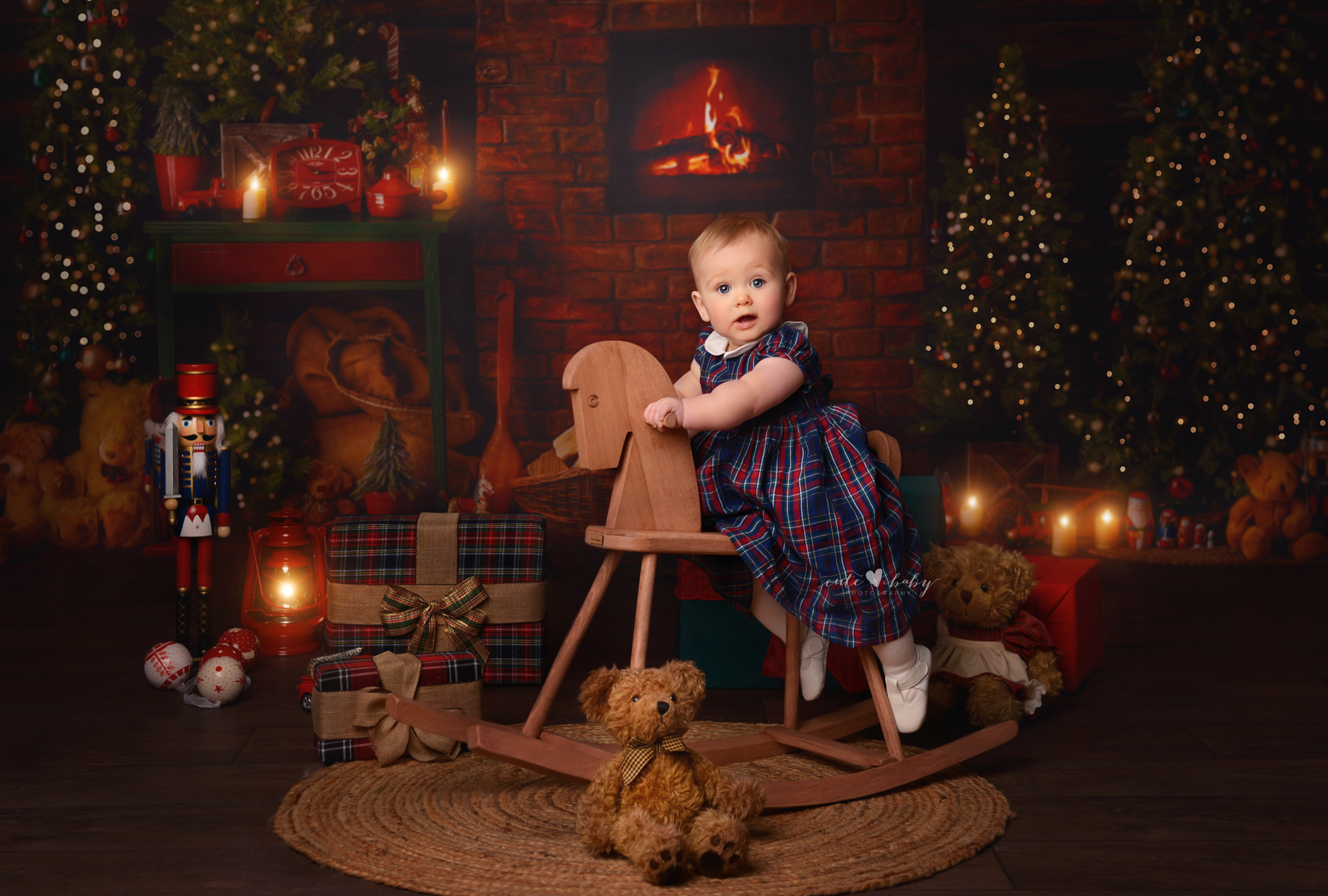 Christmas Mini Session, Manchester Christmas Mini Session, Cute Baby Photography, Mini session, Holiday Mini Session Manchester, Cute Baby Holiday Minis, Christmas Mini Session Manchester, Family Photography Manchester, Baby Photography Manchester, Christmas Photosession Manchester