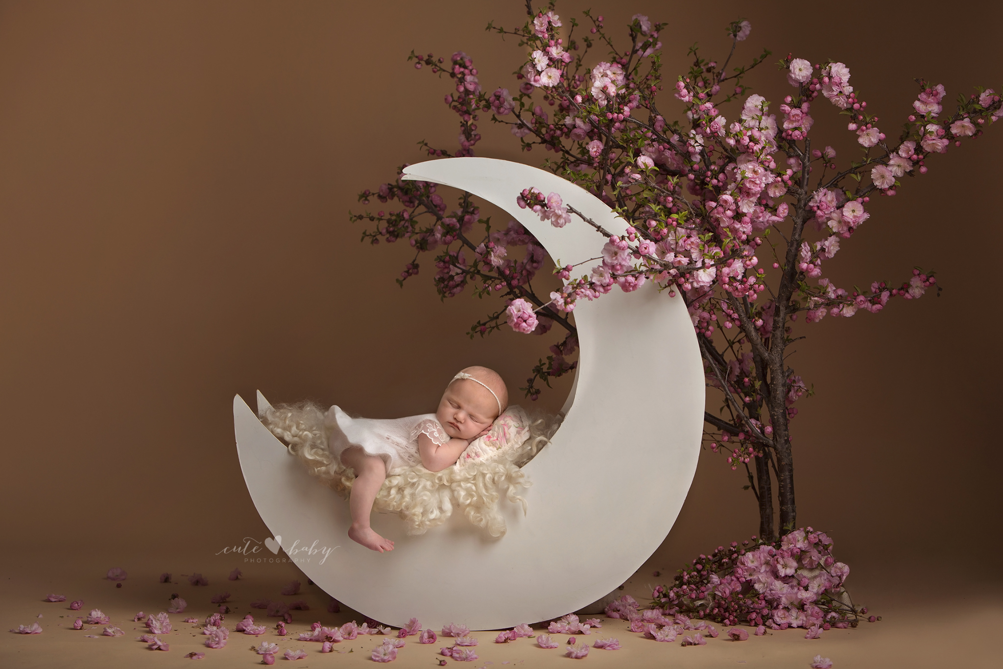 Newborn Photography Manchester by Cute Baby Photography, Newborn photography studio Greater Manchester, Baby Photography, Newborn Session Manchester<br />
